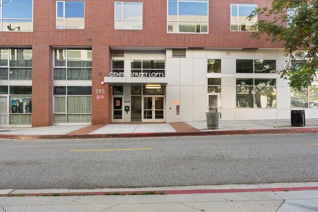 Photo - 285 W 6th St Unit 505