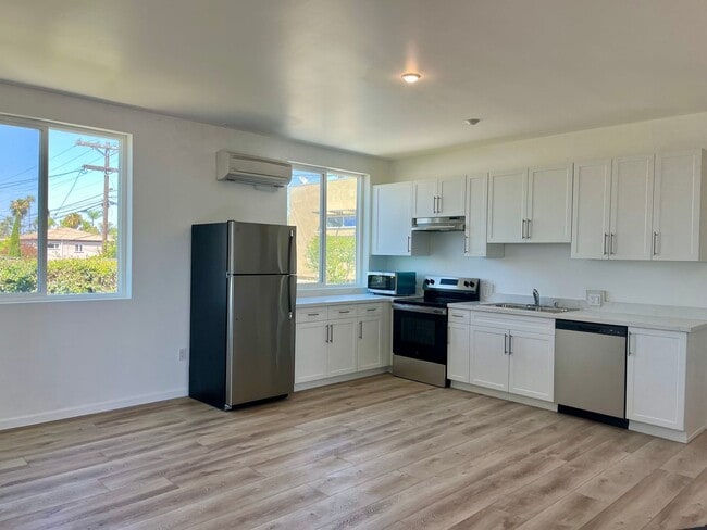 Photo - New 3 Bedrooms 2 Baths Apt. in Kensington Unit 06