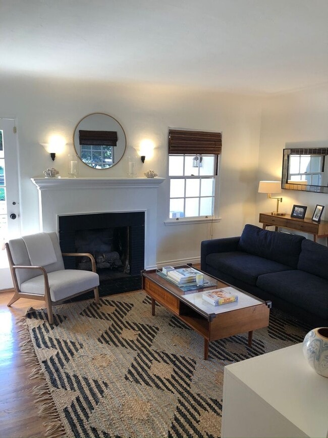 Photo - Valmonte Beauty 2 Bedroom Beautiful Home  on Corner Lot with Huge yard