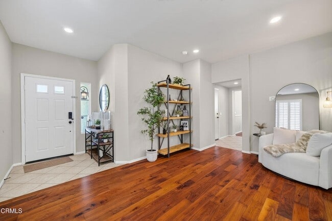 Photo - 3889 Angeline St