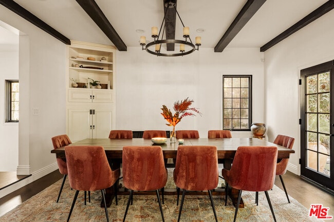 Photo - 1110 N Beverly Glen Blvd