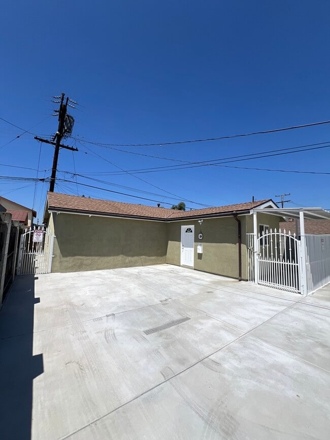 2 Bedroom 1 Bath in Southgate - 2 Bedroom 1 Bath in Southgate House