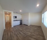 Photo - 438 Hollyhock St House