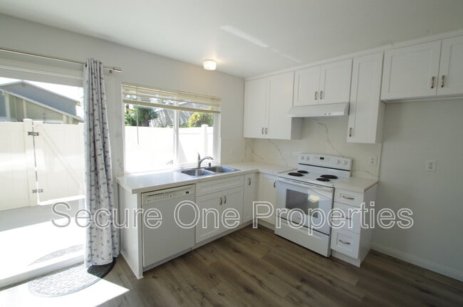 Photo - 491 Serento Cir