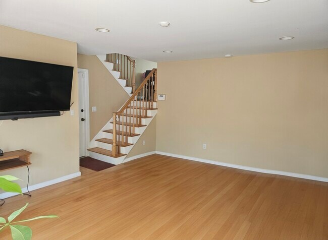 Photo - 2109 Clark Ln