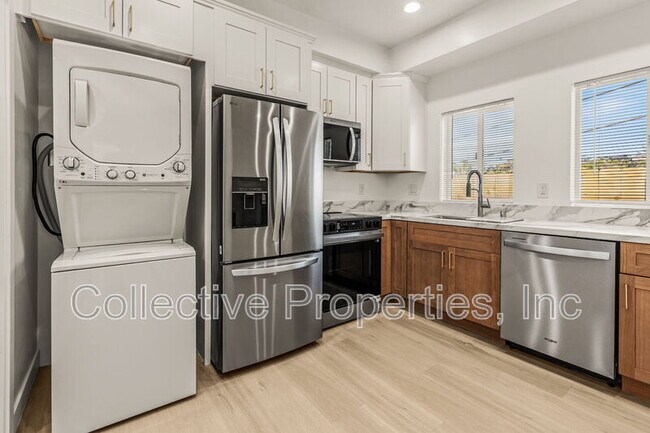 Photo - 1507 Galveston St Unit #102