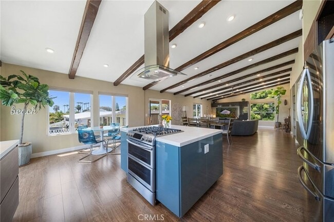 Photo - 215 Monterey Dr