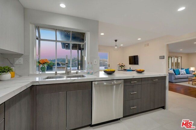 Photo - 2169 Hercules Dr House