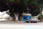 Photo - 917 Centinela Ave