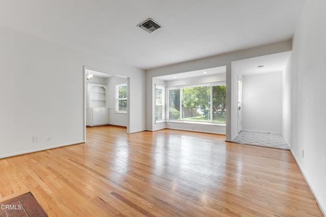 Building Photo - 5622 Bellingham Ave Rental