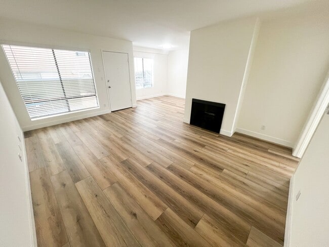 Photo - Bay Street Apartments