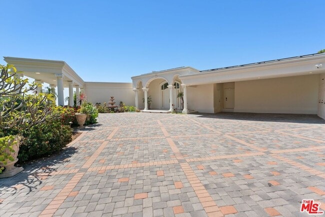 Photo - 1725 Loma Vista Dr