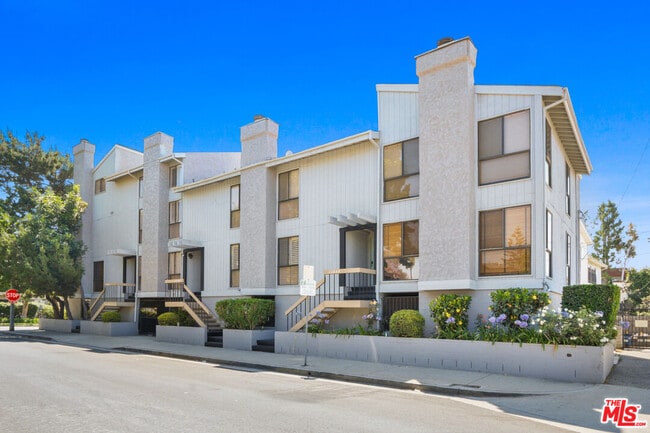 Building Photo - 11064 La Grange Ave Unit 4