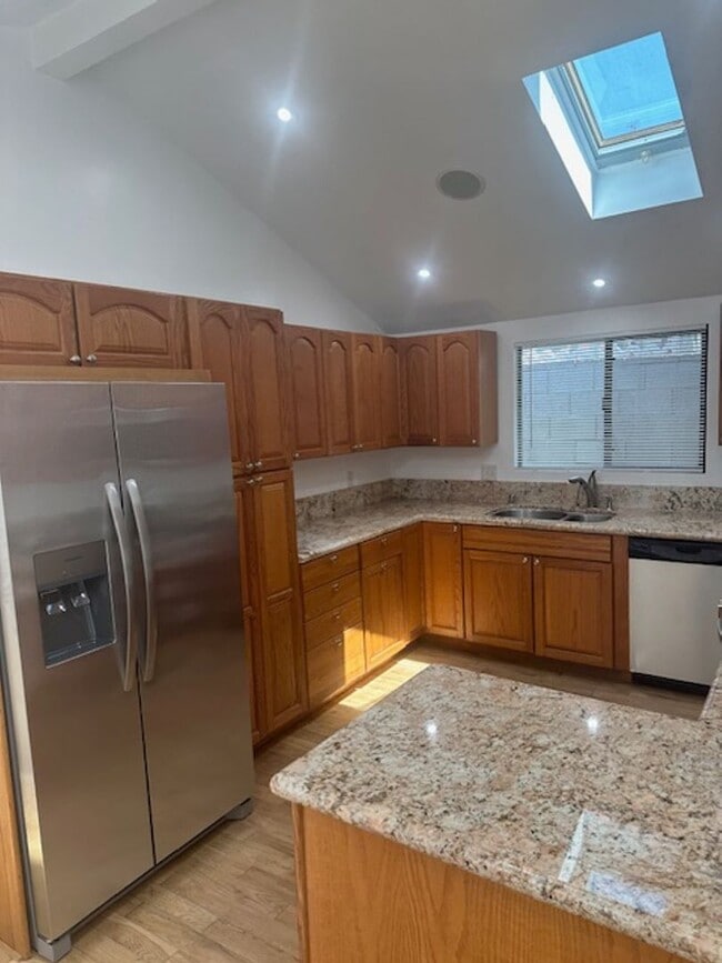 Photo - 304 N Francisca Ave