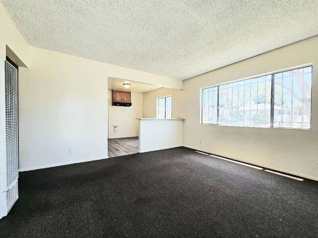 Photo - 8866 Wall St