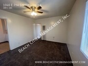 Photo - 1046 E 7th St Unit 4