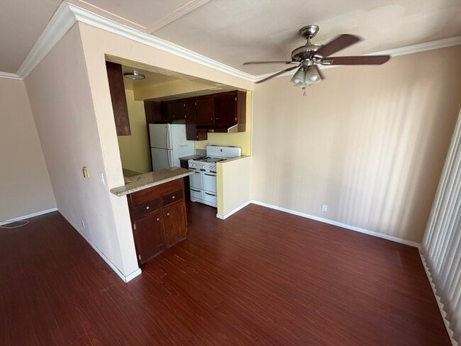 Photo - 1221 S Sherbourne Dr Unit 3