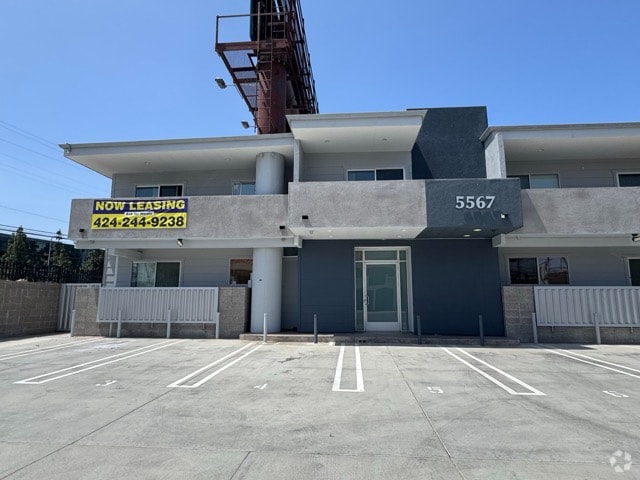Building Photo - 5567 Inglewood Blvd Unit 5 Rental