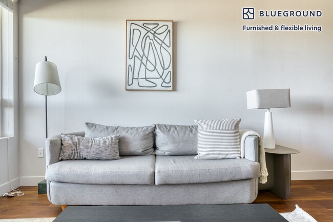 Photo - 417 Centinela Ave Unit FL5-ID666