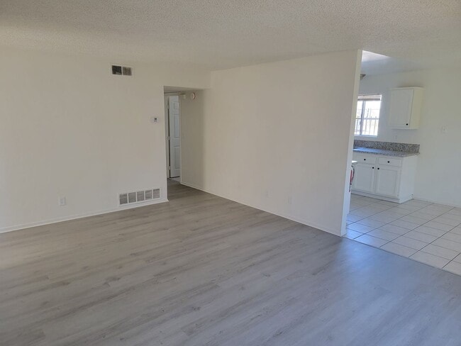 Photo - 2042 E 19th St Unit B