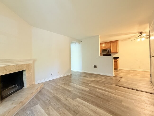 Photo - 9959 Erma Rd Townhome