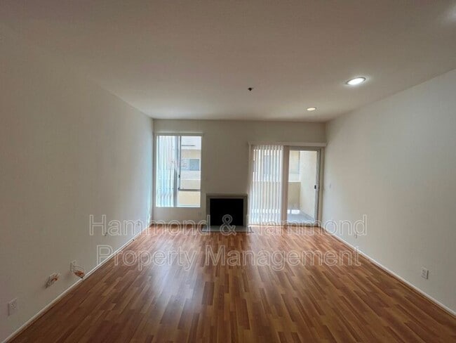 Photo - 19350 Sherman Way Unit #136