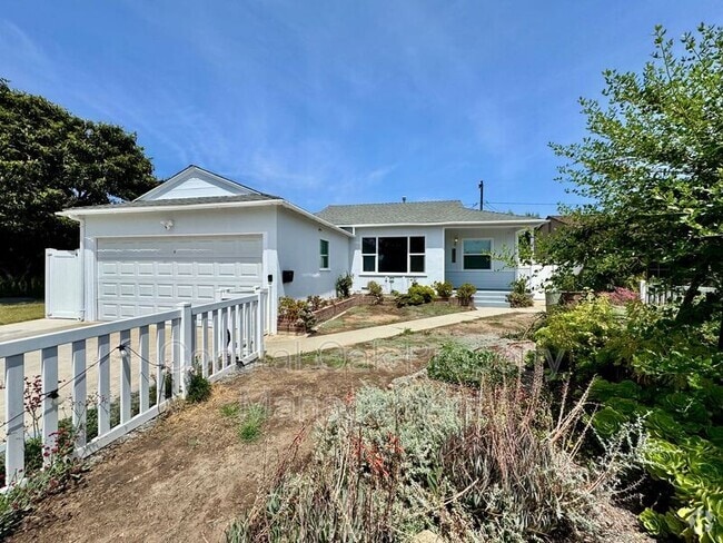 Building Photo - 4836 Hayter Ave Rental