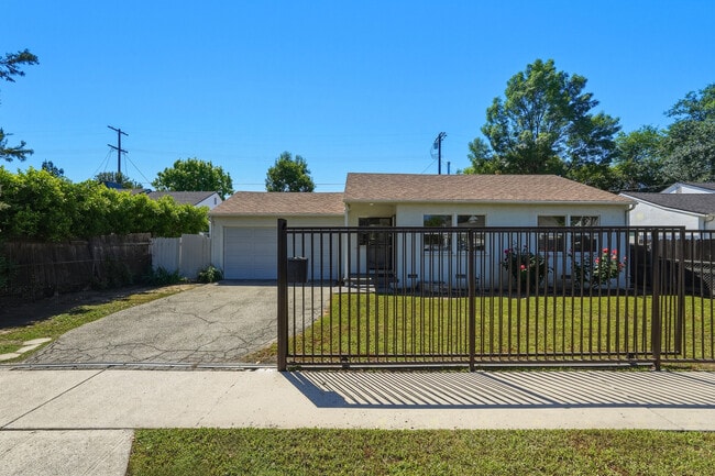 Building Photo - 16918 Marlin Pl