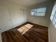 Photo - 724 W 80th St