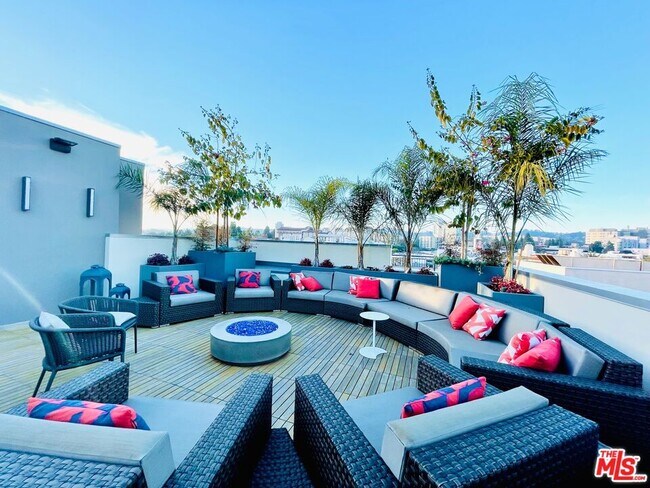 Photo - 1122 Gayley Ave Unit 302