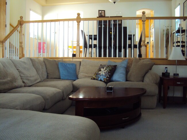 LR to dining room - 314 N Catalina Ave