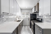 Studio - 400SF - Kitchen - 514 S. Mariposa Ave.