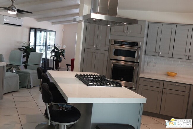 Photo - 381 Club Cir Dr