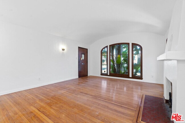Photo - 1150 Grant Ave
