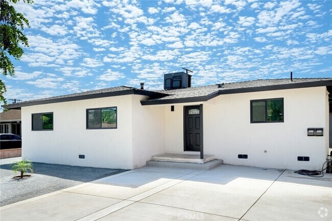 Building Photo - 16734 Tribune St Unit 16734 Rental