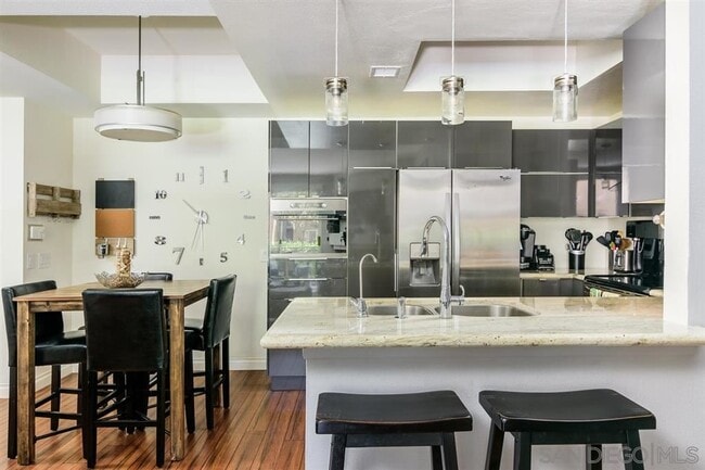 Photo - 1950 Camino de la Reina Unit River Colony condominium