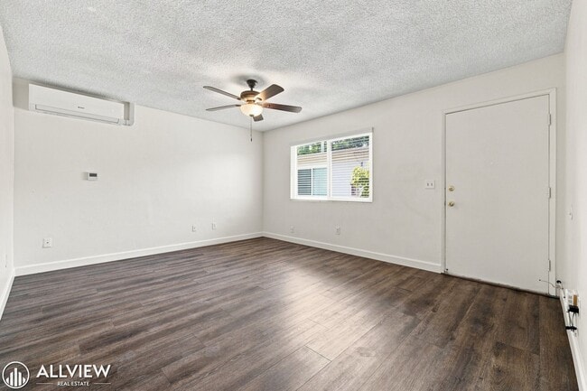 Photo - 1245-1251 Lyons Lane Unit 1249 Lyons Lane