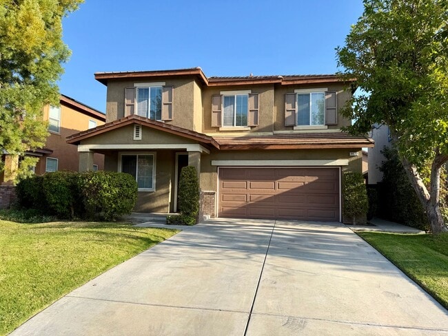 Building Photo - Beautiful 4bd 2.5ba  Murrieta Home with large yard!