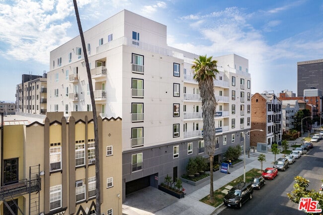 Photo - 839 S Fedora St Unit 301C