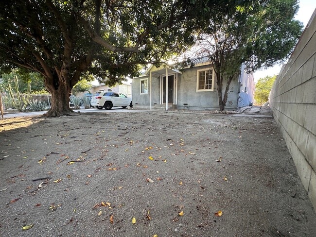 Photo - 14011 Daventry St