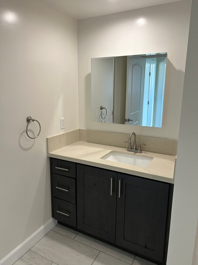 Photo - 12147 Magnolia Blvd Unit 209