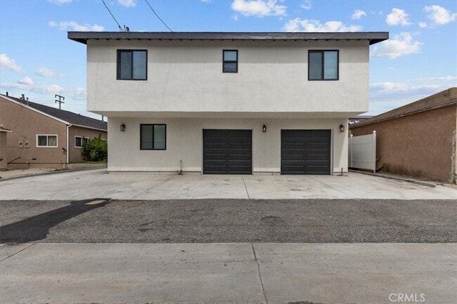 Photo - 17017 Crenshaw Blvd Townhome