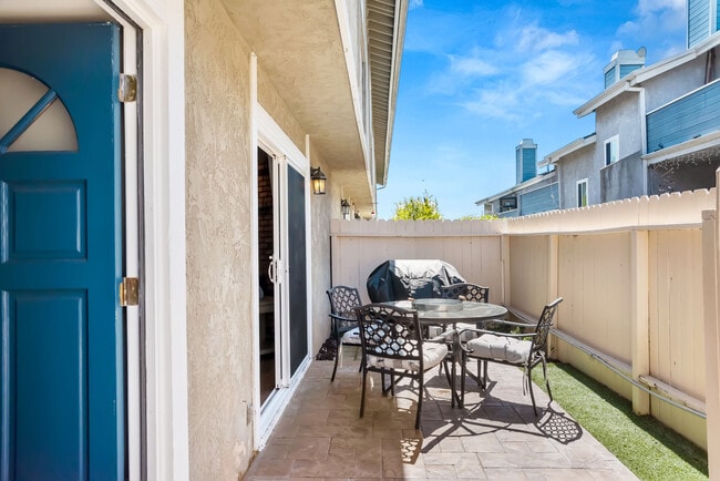 Photo - 2016 Vanderbilt Ln