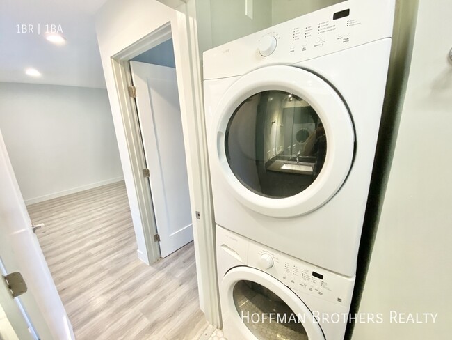 Photo - 1535 N Kenmore Ave Unit 2E