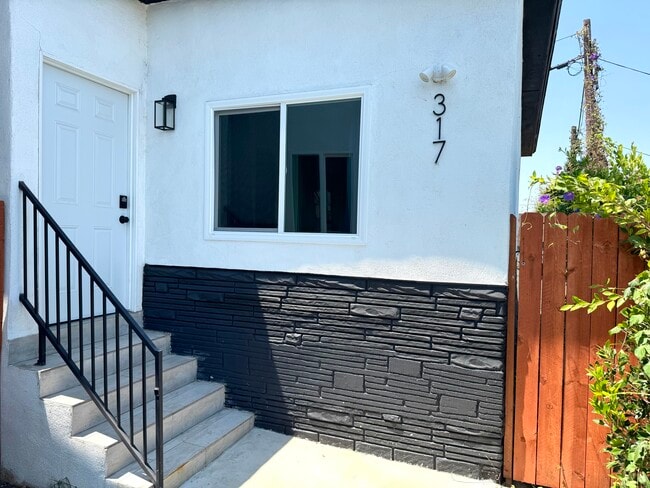 Photo - 317 N Alvarado St Townhome