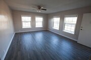 Photo - 3536 W Adams Blvd Unit 3538 half