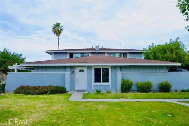 Building Photo - 22912 Vía Pimiento Unit 1D