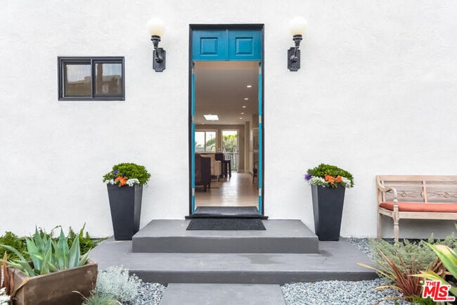 Photo - 9016 Dicks St