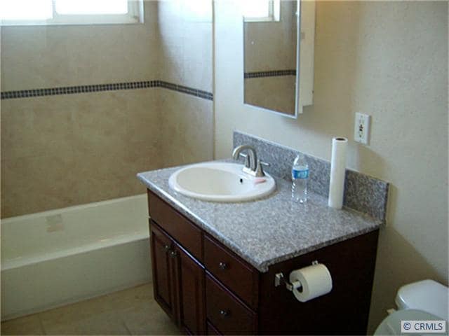 Photo - 3382 Norton Ave