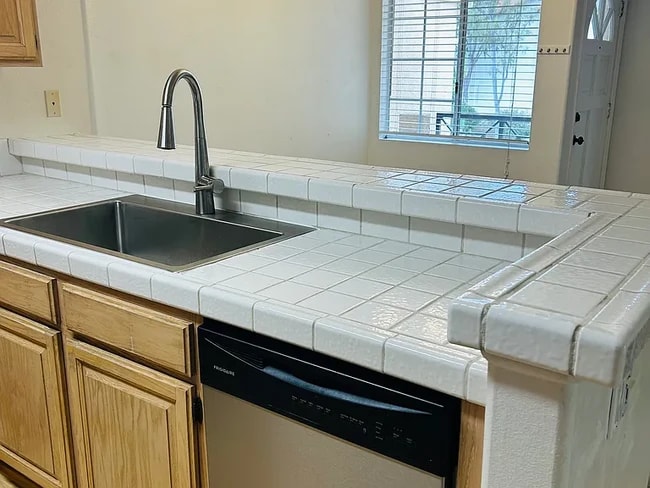 Kitchen - 6971 Ballena Way Unit 6